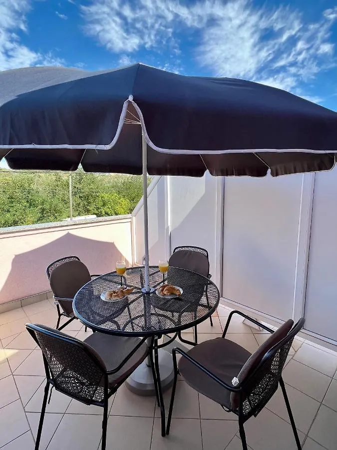Apartment Brigita Lopar 0*,  Croatia
